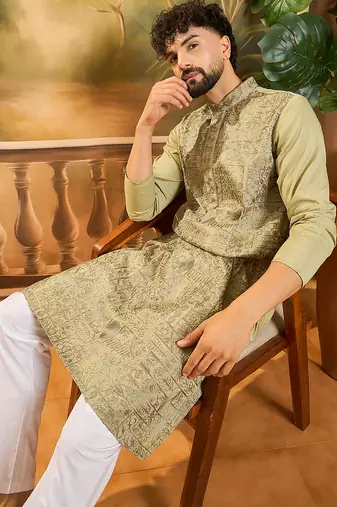 Men green silk blend solid embroidered straight kurta