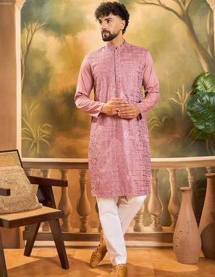 Men mauve silk blend solid embroidered straight kurta 2