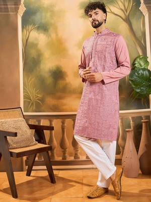 Men mauve silk blend solid embroidered straight kurta 3