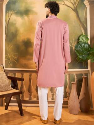 Men mauve silk blend solid embroidered straight kurta 4