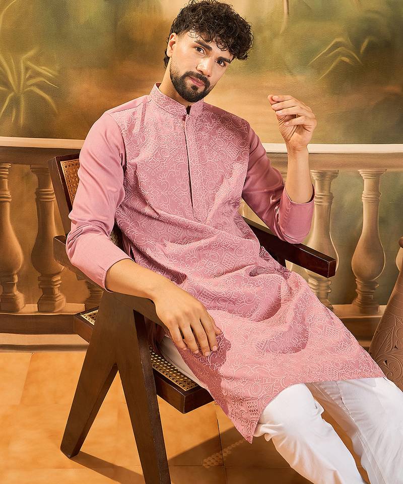 Men mauve silk blend solid embroidered straight kurta
