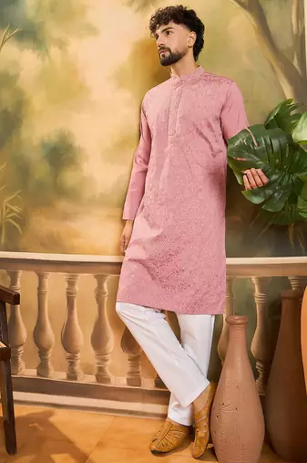 Men mauve silk blend solid embroidered straight kurta