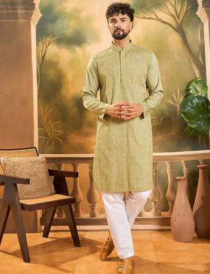 Men green silk blend solid embroidered straight kurta 3