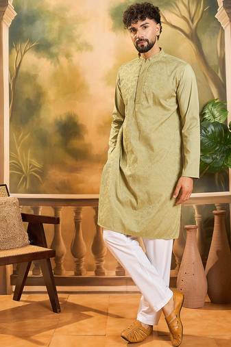 Men green silk blend solid embroidered straight kurta