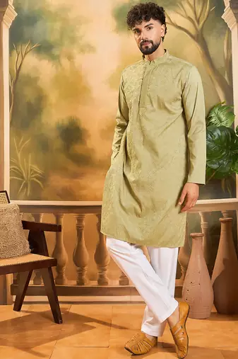 Men green silk blend solid embroidered straight kurta