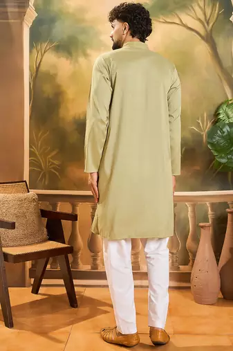 Men green silk blend solid embroidered straight kurta