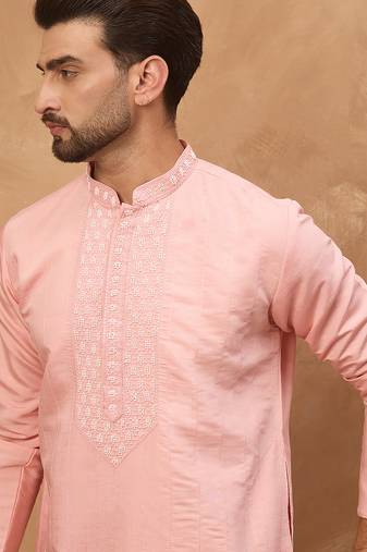 Men peach silk blend solid solid straight kurta