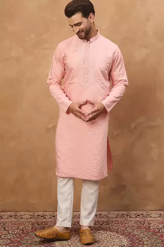 Men peach silk blend solid solid straight kurta