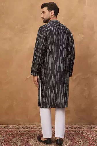 Men black silk blend geometric printed straight kurta