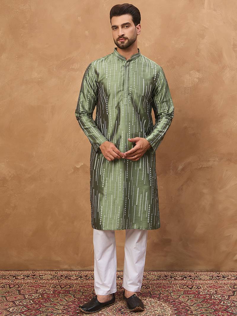 Men green silk blend geometric embroidered straight kurta