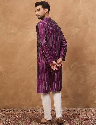 Men purple silk blend geometric printed straight kurta 4
