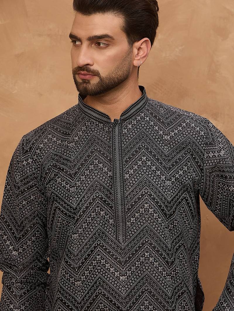 Men black silk blend geometric printed straight kurta