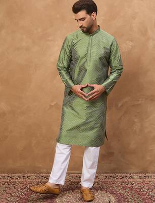 Men green silk blend geometric printed straight kurta 2