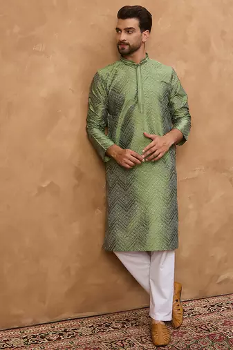 Men green silk blend geometric printed straight kurta