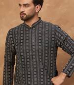 Men black silk blend geometric printed straight kurta