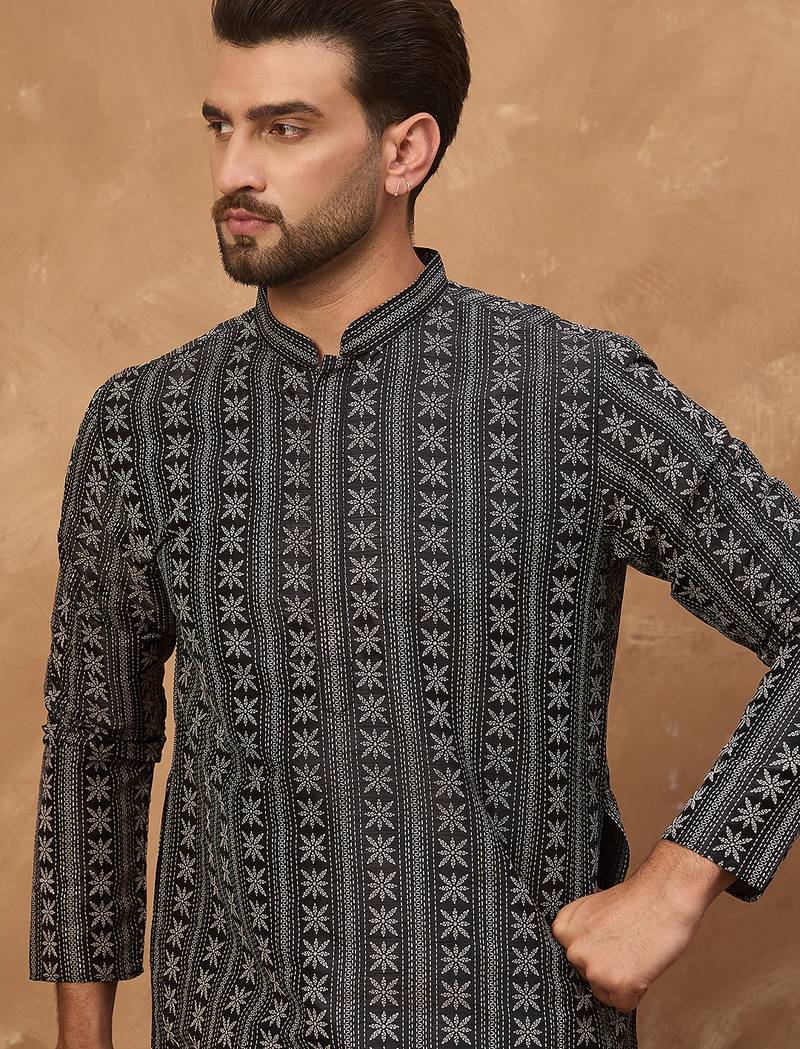 Men black silk blend geometric printed straight kurta