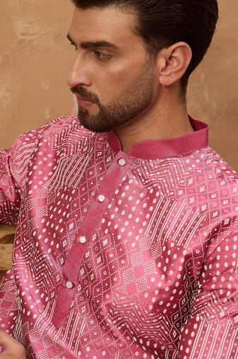 Men pink silk blend geometric printed straight kurta