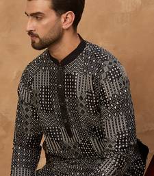 Men black silk blend geometric printed straight kurta