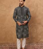 Men black silk blend geometric printed straight kurta