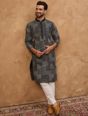 Men black silk blend geometric printed straight kurta 3