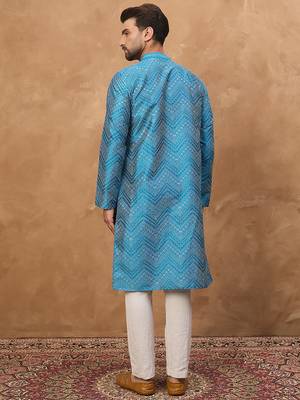 Men blue silk blend geometric printed straight kurta 4