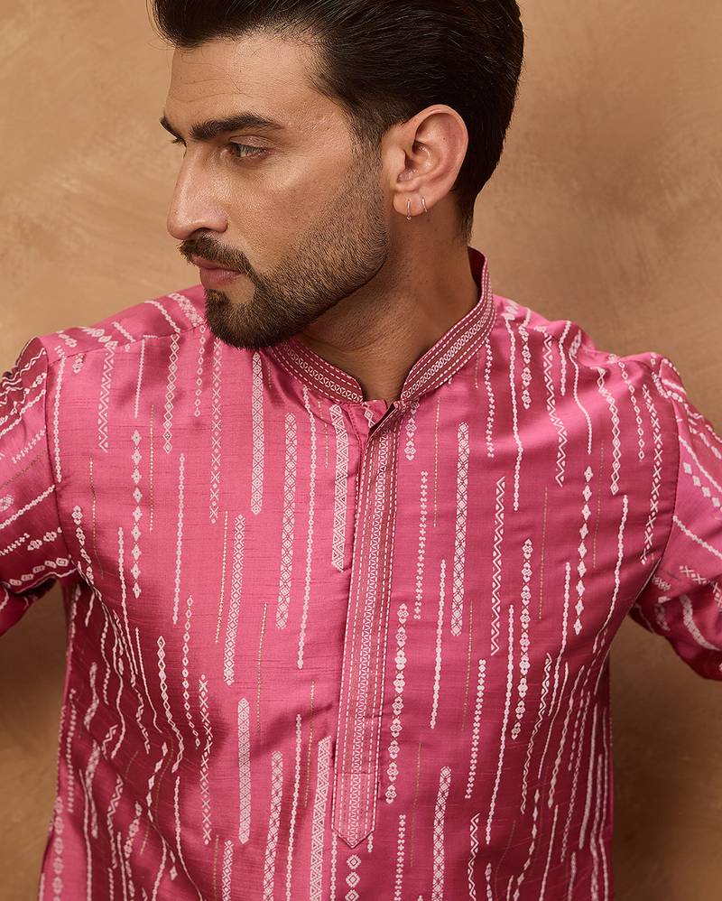 Men pink silk blend geometric printed straight kurta
