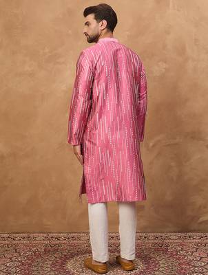 Men pink silk blend geometric printed straight kurta 4