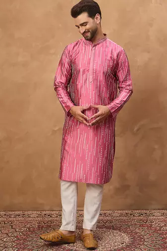 Men pink silk blend geometric printed straight kurta