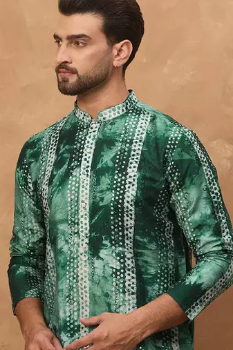 Men green silk blend shibori embroidered straight kurta
