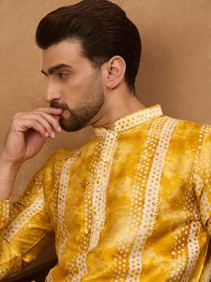 Men yellow silk blend shibori embroidered straight kurta 1