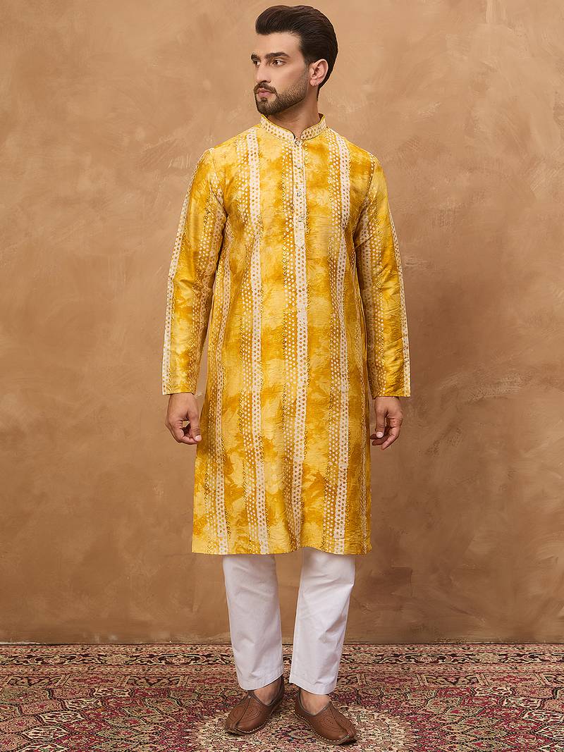Men yellow silk blend shibori embroidered straight kurta