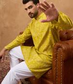 Men yellow viscose rayon ethnic motifs printed straight kurta