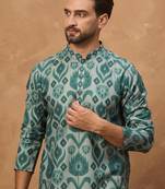 Men green cotton blend ethnic motifs printed straight kurta