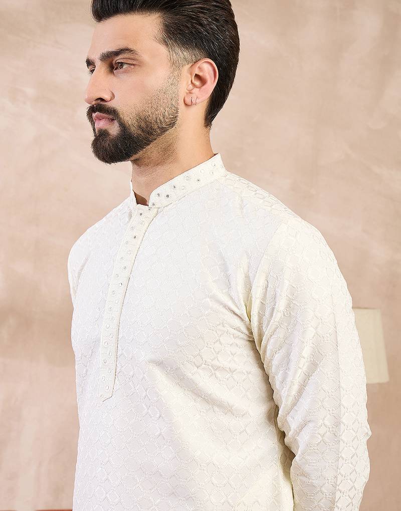 Men white silk blend geometric embroidered straight kurta