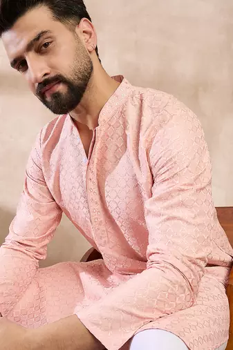 Men pink silk blend geometric embroidered straight kurta