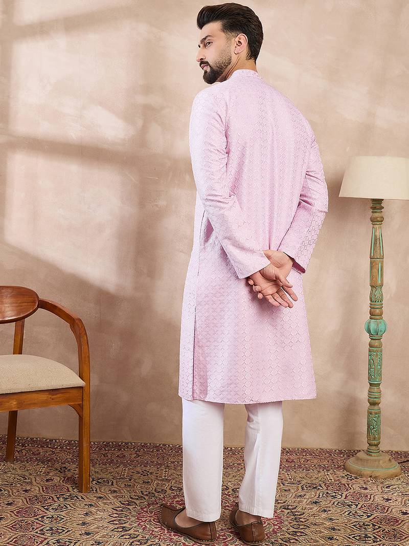 Men purple silk blend geometric embroidered straight kurta