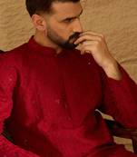Men maroon viscose rayon solid embroidered straight kurta