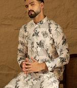 Men off white viscose rayon geometric printed straight kurta