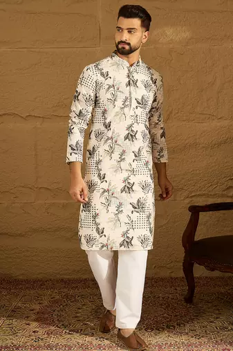 Men off white viscose rayon geometric printed straight kurta