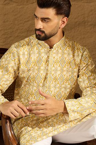 Men yellow viscose rayon geometric printed straight kurta