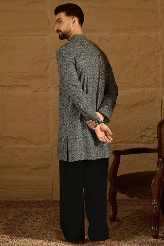 Men navy blue viscose rayon geometric printed straight kurta