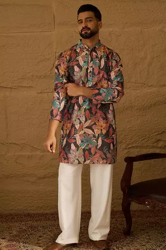 Men grey silk blend floral printed straight kurta