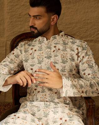 Men off white viscose rayon floral printed straight kurta 5