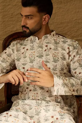Men off white viscose rayon floral printed straight kurta
