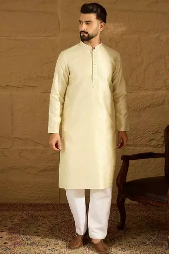 Men yellow silk blend solid printed straight kurta