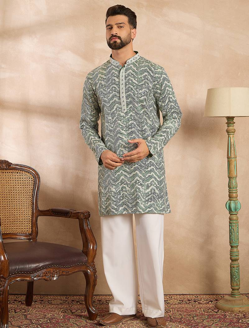 Men green silk blend solid embroidered straight kurta