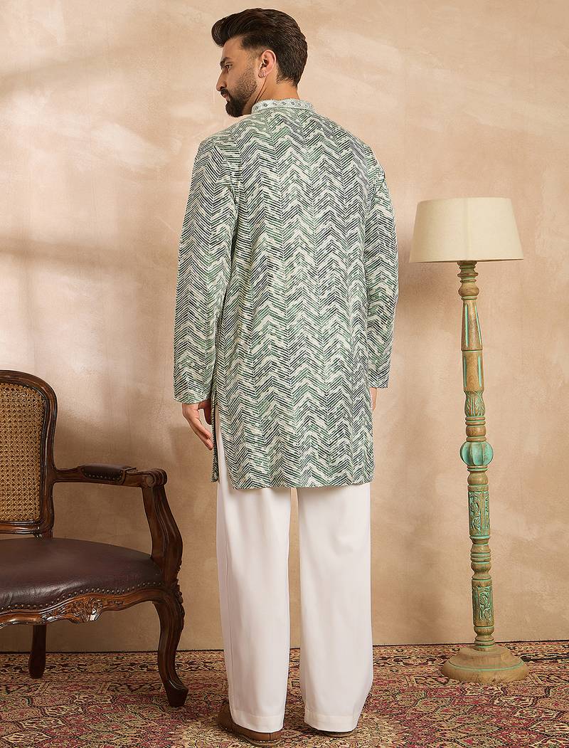 Men green silk blend solid embroidered straight kurta