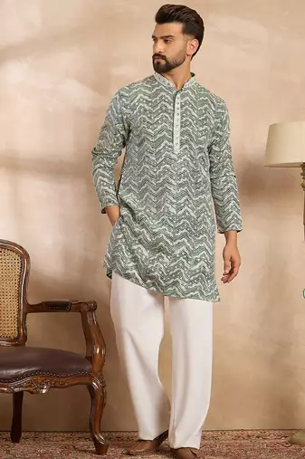 Men green silk blend solid embroidered straight kurta