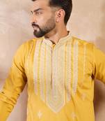 Men yellow silk blend geometric embroidered straight kurta