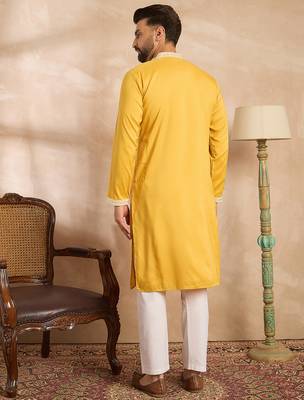 Men yellow silk blend geometric embroidered straight kurta 4